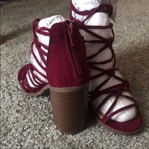 New red shoes size 5.5